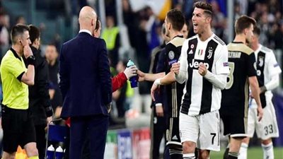 يوفنتوس يتعادل أمام أياكس 1/1 في الشوط الأول