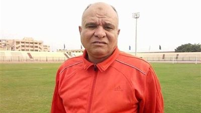 فاركو يمدد تعاقده مع أحمد عاشور المدير الفني لفريق الكرة