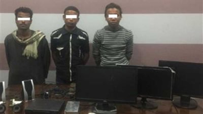 ضبط 3 متهمين بسرقة مدرسة بقنا وإشعال النار بها