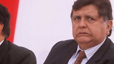 انتحار آلان جارسيا رئيس بيرو الأسبق لتجنب اعتقاله في قضايا فساد