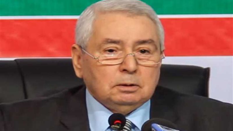 الرئيس الجزائري يعين