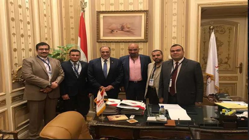 البيطريين تبحث مع