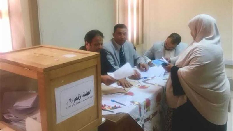 عبد الحليم وعوض يفوزان