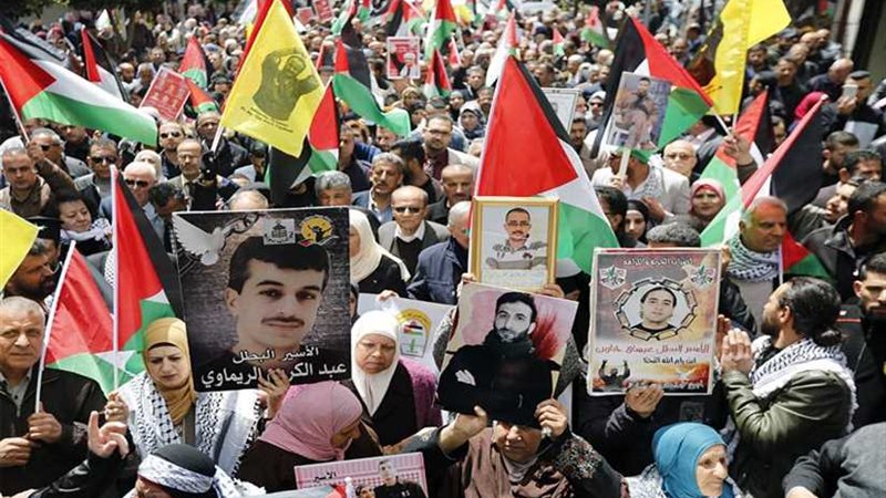 مسيرات ومهرجانات