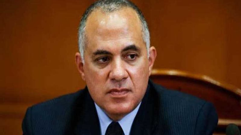 وزير الري يزور عددا