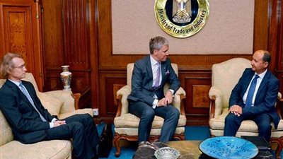 وزير التجارة يبحث مع نائب وزير الاقتصاد الإستوني تعزيز التعاون الاقتصادي والاستثماري بين البلدين