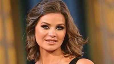 يسرا اللوزي في الصورة الأولى من كواليس 