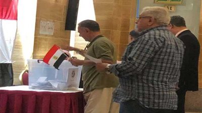 بالصور.. القنصلية العامة المصرية بجدة تشهد إقبالا كبيرا منذ الصباح الباكر