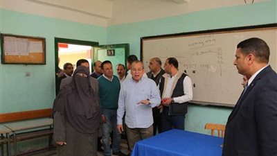 محافظ كفرالشيخ يتفقد مقار الاستفتاء على الدستور(صور)
