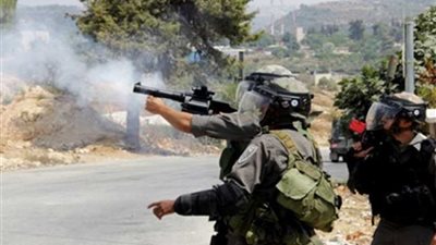 قوات الاحتلال تصيب 6 فلسطينيين وتعتقل متضامنا فرنسيا خلال قمع مسيرة كفر قدوم