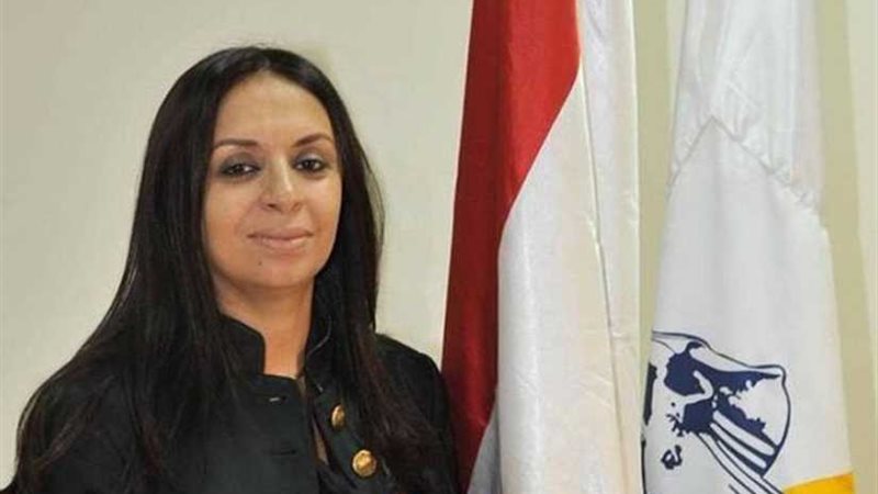 قومي المرأة يشيد