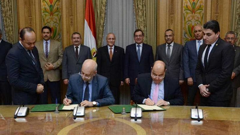 العصار والملا يشهدان