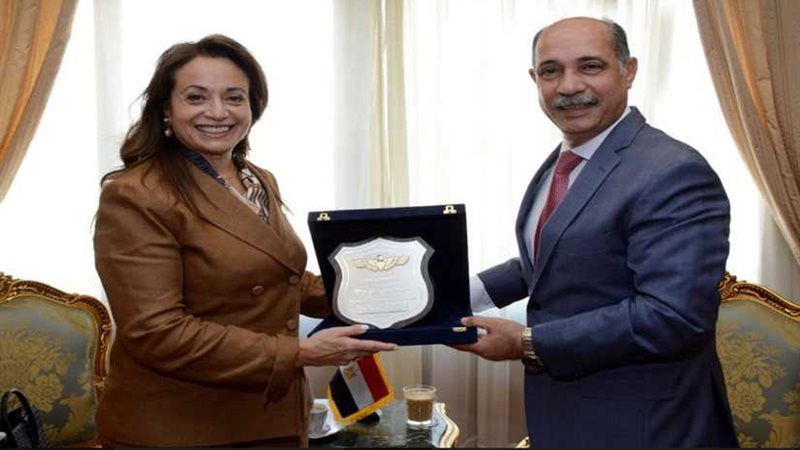 وزير الطيران المدني