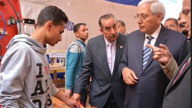 بمشاركة 300 تلميذ..