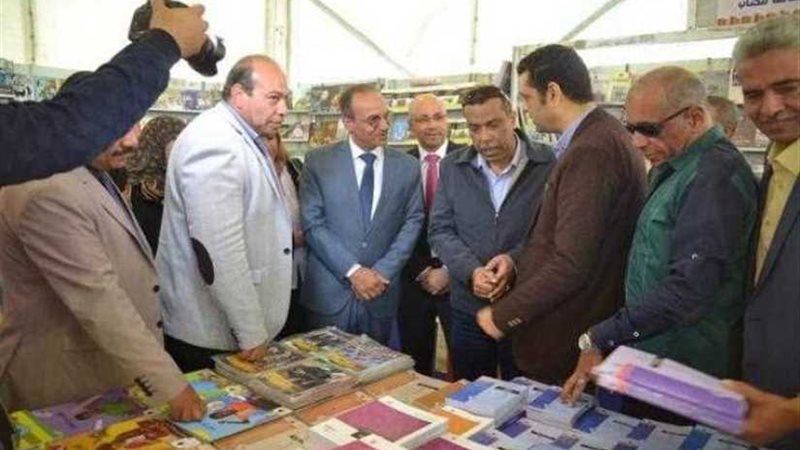 رئيس هيئة الكتاب