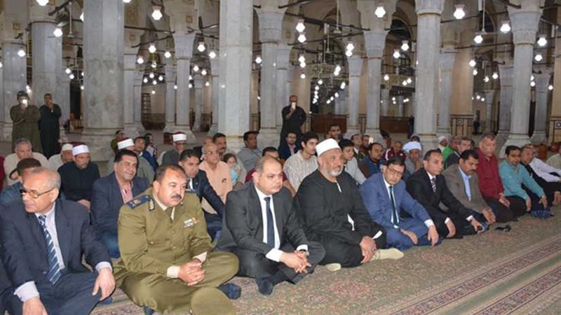 محافظ الغربية يشهد