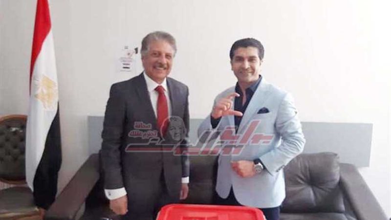 المصريون بتونس يتوافدون