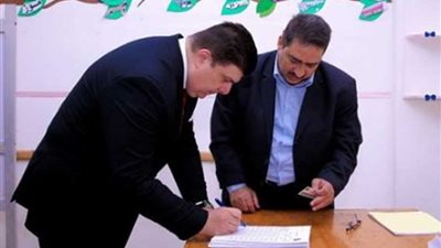 رئيس الوطنية للإعلام يدلي بصوته بالاستفتاء