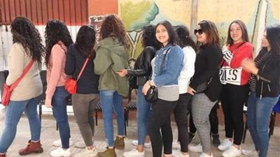 الجنس الناعم يتصدر المشهد في الاستفتاء بالغربية (صور)