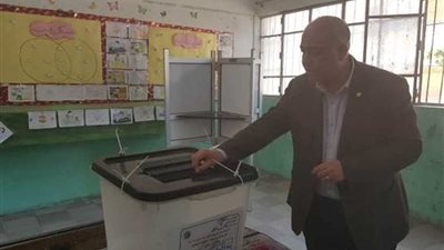 الفضالي يدلي بصوته في استفتاء التعديلات الدستورية