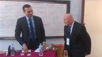 رجل عبدالناصر في إفريقيا يدلي بصوته على التعديلات الدستورية