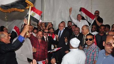 شاهد احتفالات المصريين بالاستفتاء في الرياض