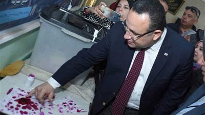 قنصوة يدلى بصوته ويتابع سير العملية الإنتخابية