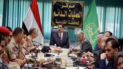 محافظ الأقصر يجري يتفقد عددا من المراكز الانتخابية للاطمئنان على سير عملية الاستفتاء