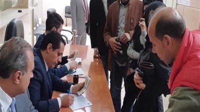 لبنان: توافد عشرات المواطنين المصريين للمشاركة في استفتاء التعديلات الدستورية