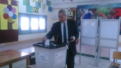 وزير التعليم الأسبق يدلي بصوته في التعديلات الدستورية