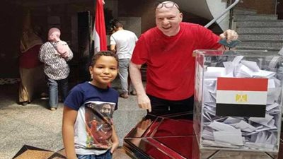 انتهاء اليوم الثانى من تصويت المصريين بالخارج فى الاستفتاء بمعظم السفارات