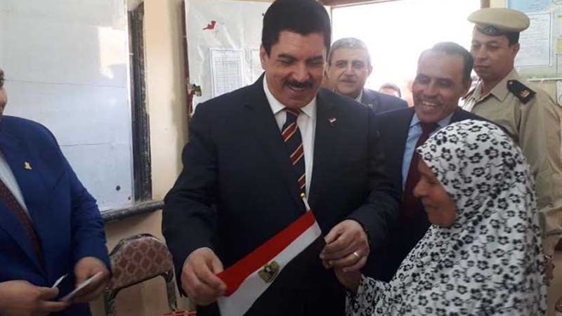 بـتحيا السيسي والزغاريد