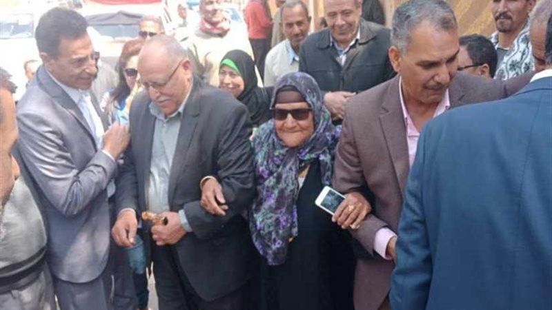 تبرعت بكامل ثروتها..