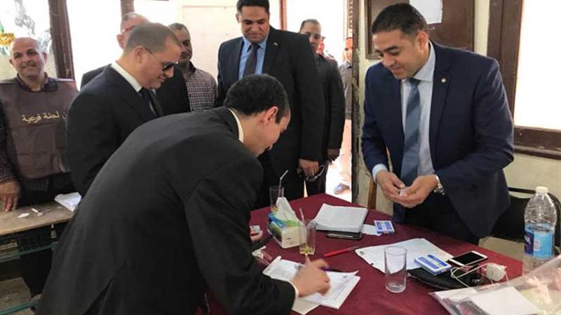 رئيس لجنة الاستفتاء