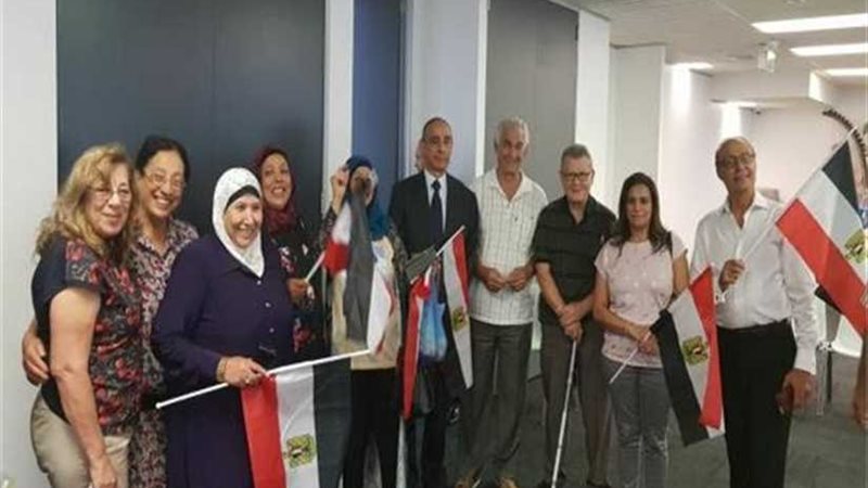 استمرار توافد المصريين