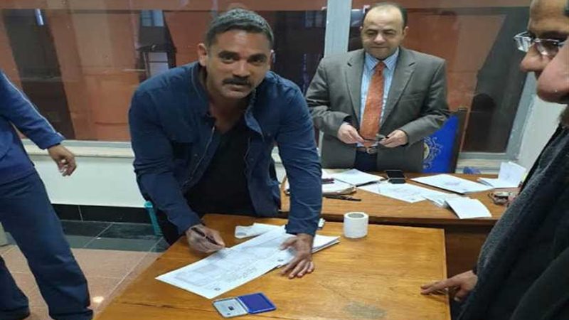 أمير كرارة يصوت في