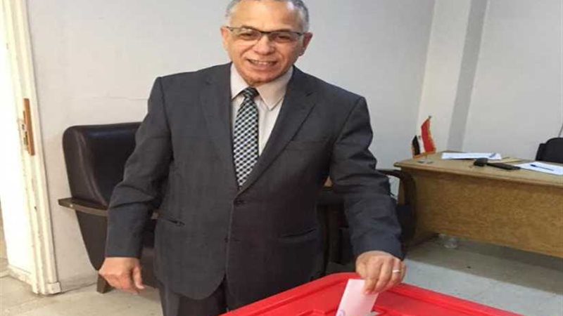 سلمان يدلي بصوته