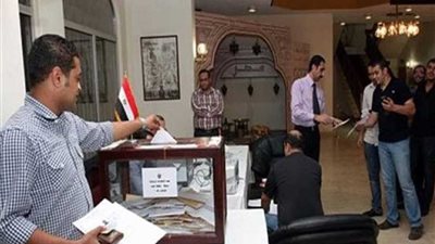 مشاركة كبيرة من المصريين في لبنان في الاستفتاء على التعديلات الدستورية