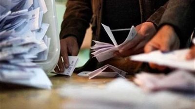 لبنان: انتهاء أعمال فرز وحصر الأصوات في الاستفتاء على التعديلات الدستورية