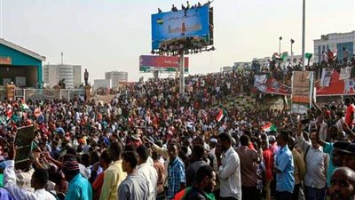 المجلس العسكري بالسودان يقرر الفتح الفوري للطرق والممرات والمعابر