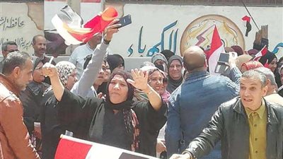 الشراقوة يحتشدون أمام اللجان في ثالث أيام الاستفتاء 