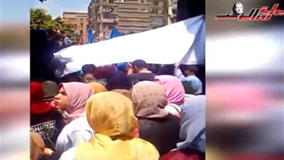 الآلاف من شباب الجامعات في مسيرات حاشدة لتأييد التعديلات الدستورية 