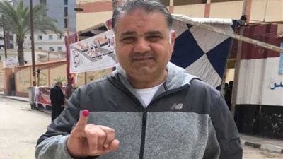 إبراهيم مصطفى يدلي بصوته بالتعديلات الدستورية في الإسكندرية