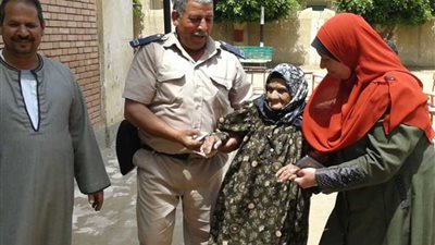 أكبر معمرة في مصر تدلي بصوتها في الاستفتاء بالبحيرة
