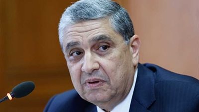 الكهرباء توجه بعدم احتساب غرامات تأخير على مديونيات المنازل والمحال التجارية