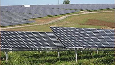الكهرباء : إضافة 1700 ميجاوات قدرات طاقة شمسية خلال 6 أشهر