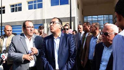 رئيس الوزراء يتفقد سوق السمك ببورسعيد
