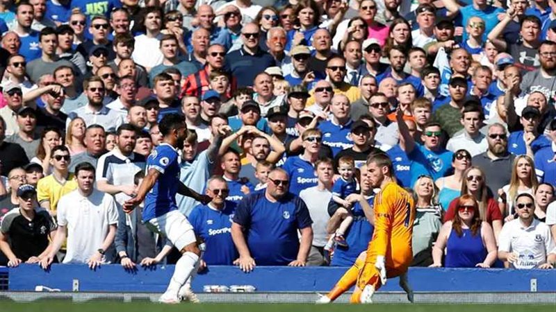 إيفرتون يسحق مانشستر