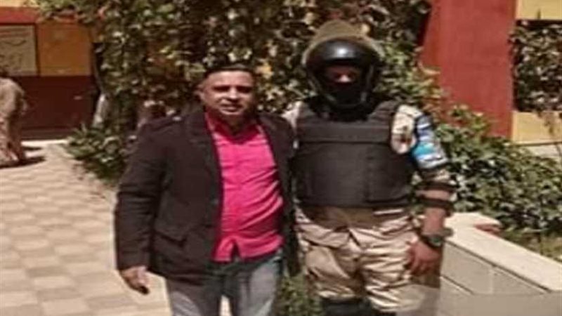 كثافة من الشباب والفتيات