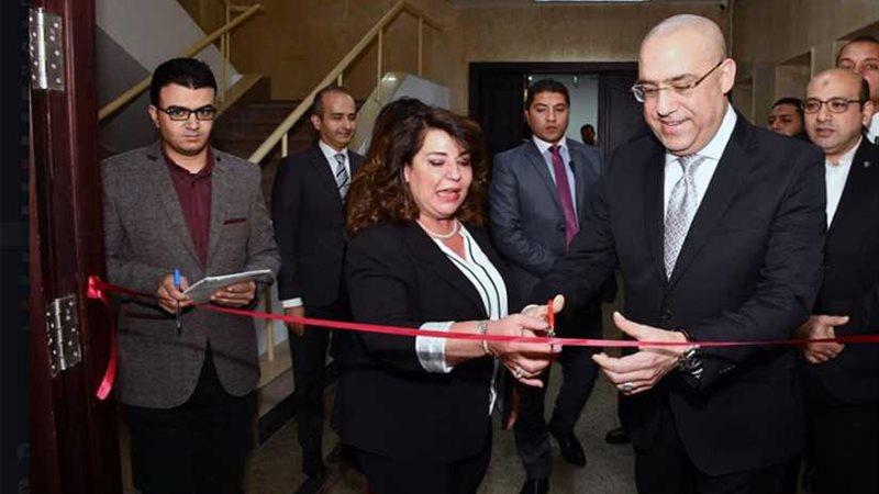 وزير الإسكان يفتتح